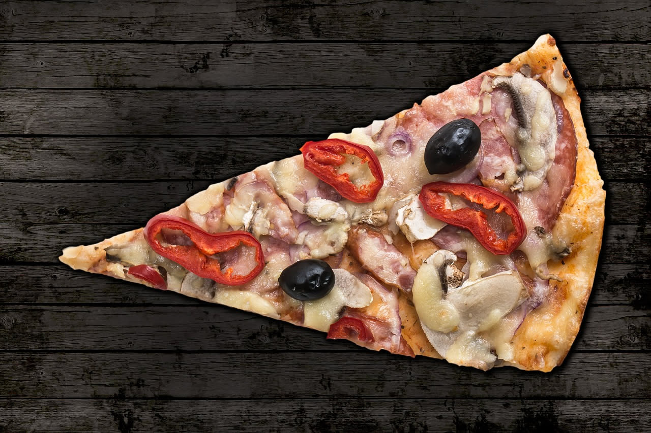 La New York slice: com'è fatta la fetta di pizza più famosa d'America