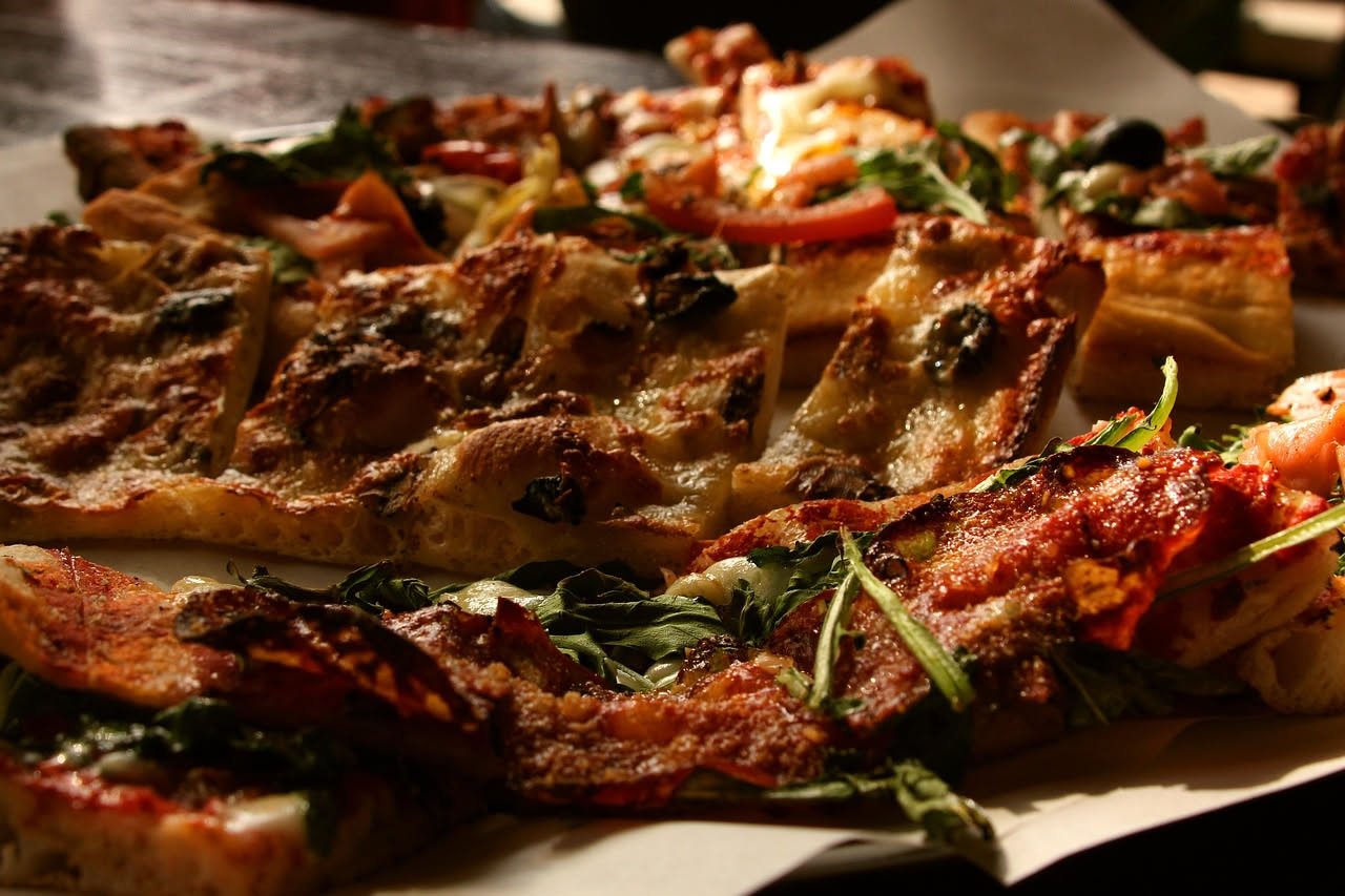 La pizza nei film del neorealismo: cosa rappresentava