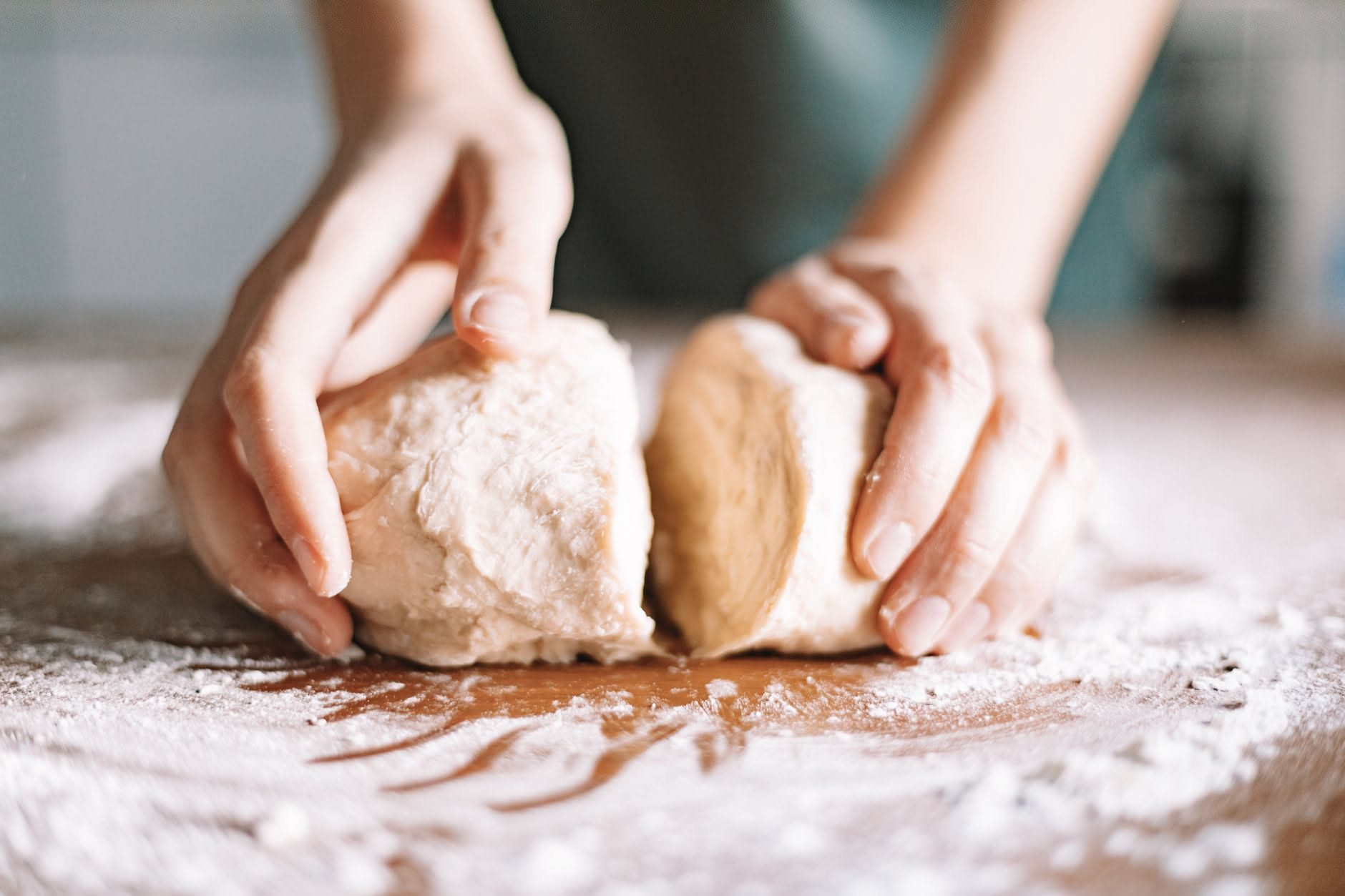 Miscelare due farine per la pizza: quando conviene e in che proporzione