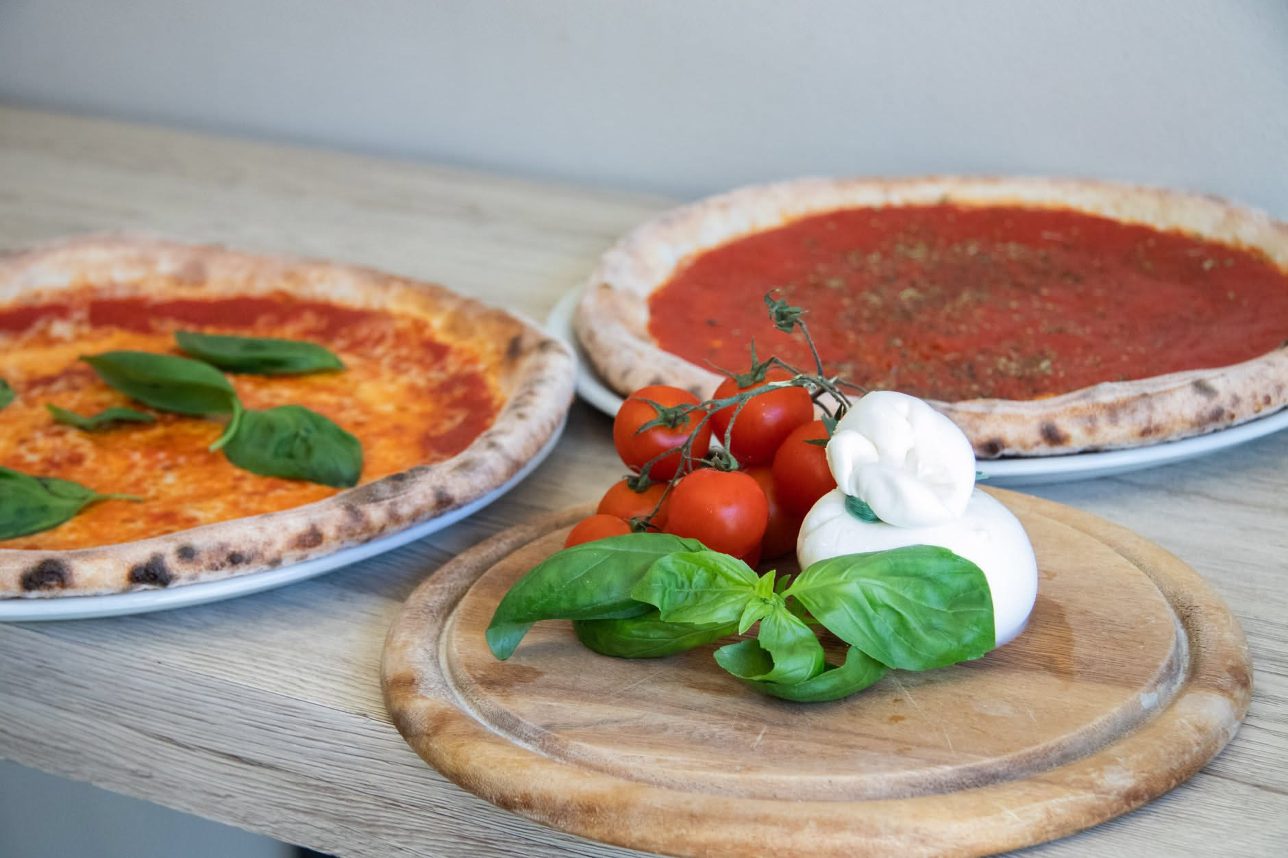 Pizza in casa veloce: cosa si può accorciare e cosa no